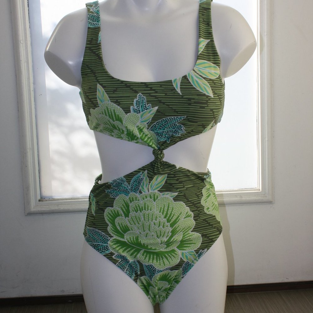 NW Aerie One Piece Swimsuit Cutouts Tummy Coverage